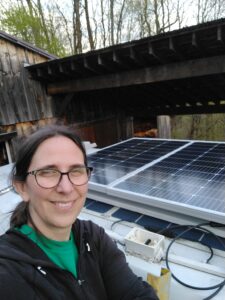Trailblazers participant Kim interns with a small solar installer for one week of her internship experience.